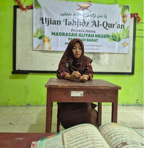 Jelang Wisuda Tahfidz, MAN 5 Pasaman Barat Gelar Ujian Tahfidz Pertama Bersama Guru Pembina
