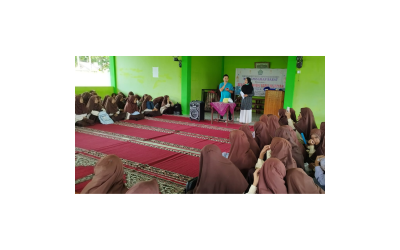 Petugas Puskesmas Lembah Binuang Kunjungi Forum Annisa MAN 5 Pasaman Barat
