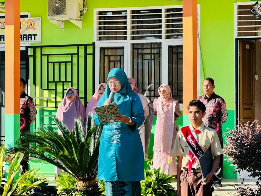 MAN 5 Pasaman Barat Gelar Upacara Peringatan Hari Pendidikan Nasional Tahun 2026