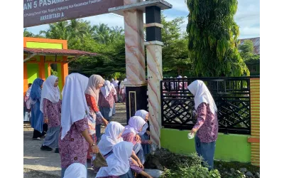 Aksi Bersih Sampah dalam Rangka Hari Lingkungan Hidup Sedunia di MAN 5 Pasaman Barat