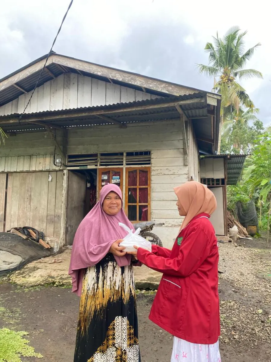 Door to Door, OSIM MAN 5 Pasaman Barat berbagi Takjil