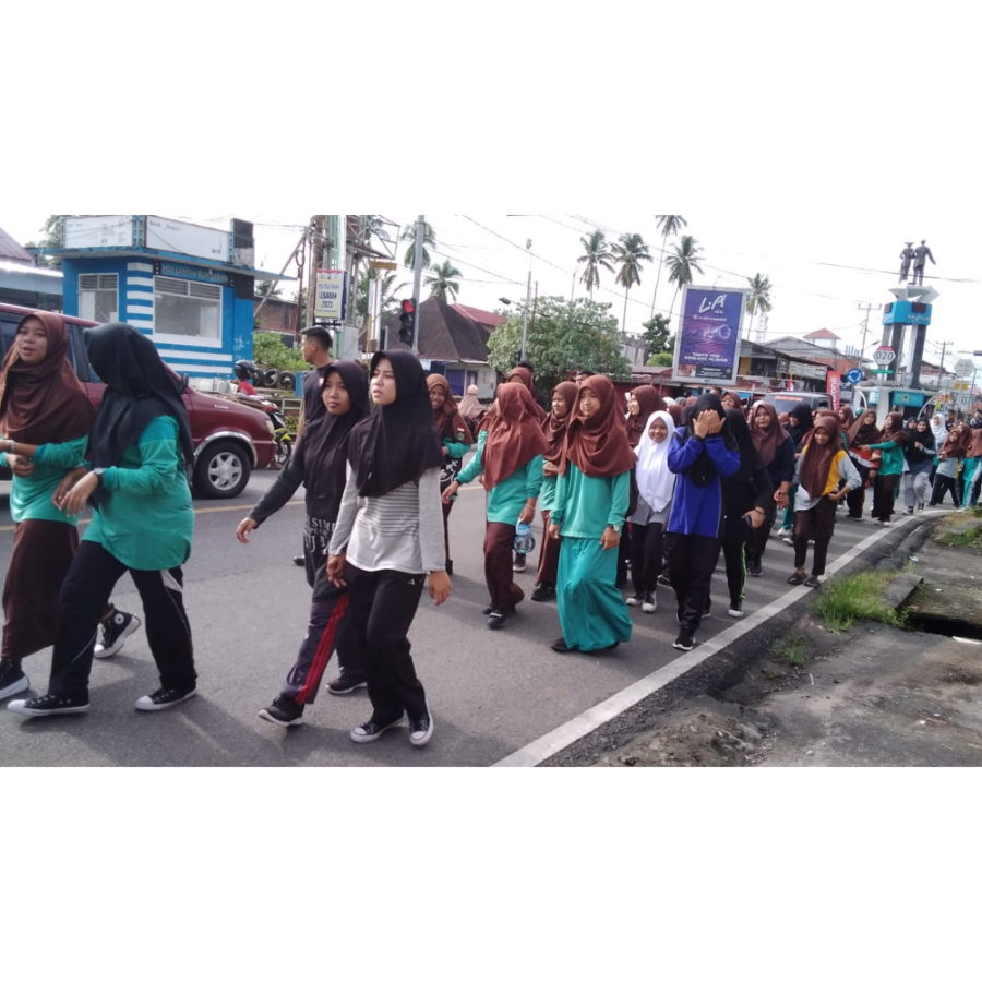 MAN 5 Pasaman Barat Ramaikan Jalan Sehat